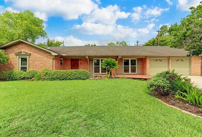 9810 Cliffwood Drive Houston TX 77096