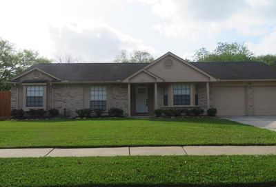 1304 Piney Woods Drive Friendswood TX 77546