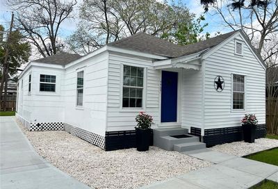 7707 Arberry Street Houston TX 77012