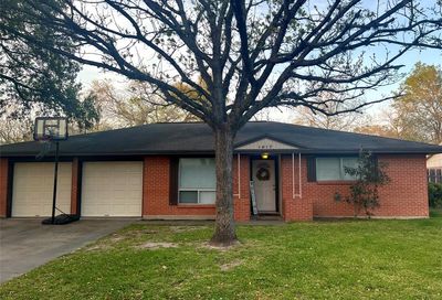 1917 Baywood Drive Bay City TX 77414