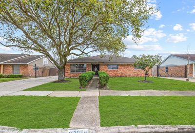 207 Parliament Drive Houston TX 77034