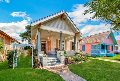 3317 Avenue Q 1/2 Galveston TX 77550