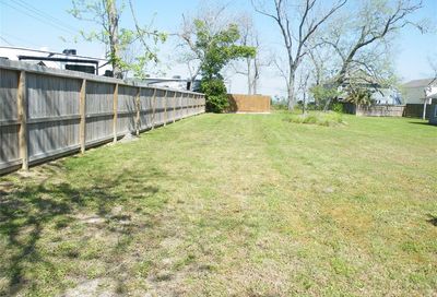 4307 W Bayshore Drive Bacliff TX 77518