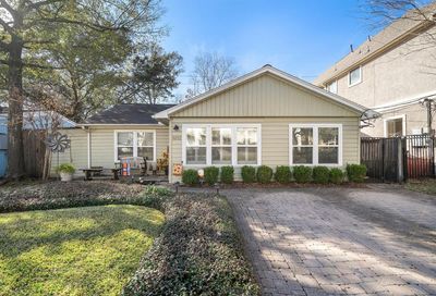 6212 Community Drive West University Place TX 77005