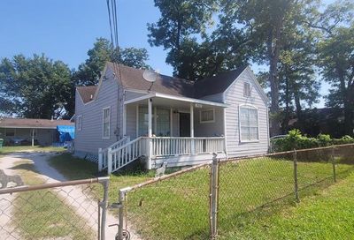 7927 Brays Street Houston TX 77012