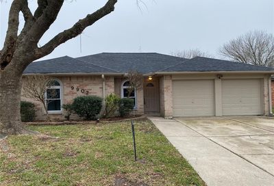9902 Barmont Drive La Porte TX 77571