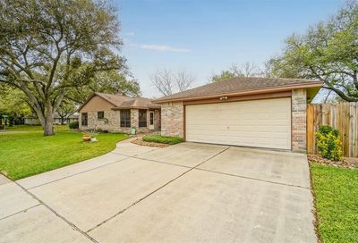 500 Belmont Drive Friendswood TX 77546