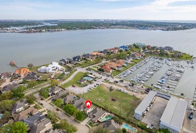 304 Lago Vista Street Kemah TX 77565