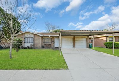 826 Shawnee Street Houston TX 77034