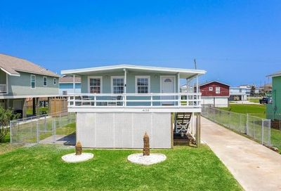 4135 Navarro Galveston TX 77554