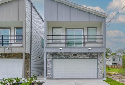 7703 Willow Street Houston TX 77088