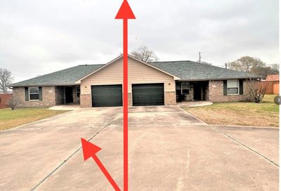 480 W Houston Street Highlands TX 77562