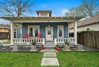205 Vincent Street Houston TX 77009