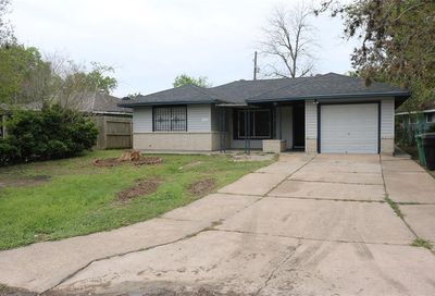 8907 Strathmore Drive Houston TX 77078