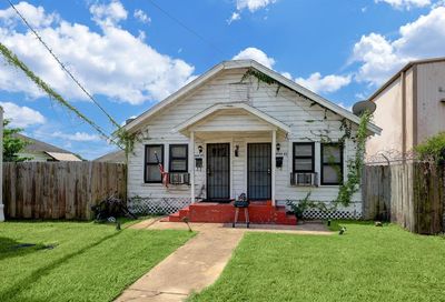 5444 Clay Street Houston TX 77023