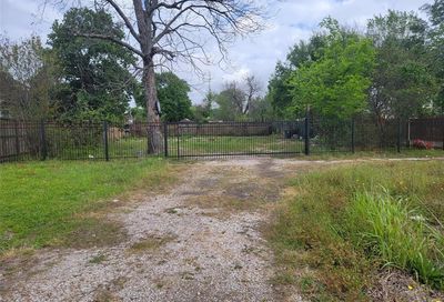 8003 E Magnolia Street Houston TX 77012