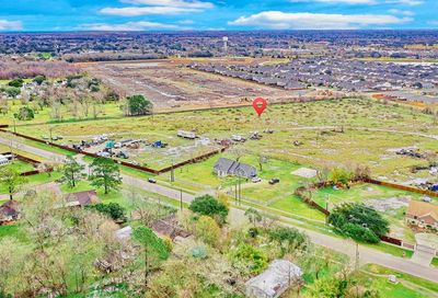 1751 Rosharon Road Alvin TX 77511
