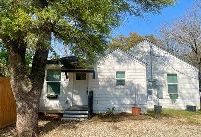 208 E Magnolia Street Friendswood TX 77546
