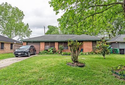 6151 Belarbor Street Houston TX 77033