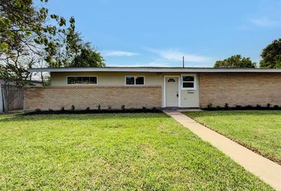 4427 Knotty Oaks Trail Houston TX 77045