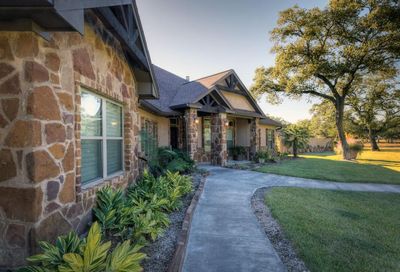 237 County Road 415 Yoakum TX 77995