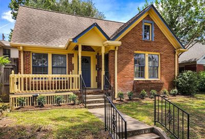 913 Teetshorn Street Houston TX 77009