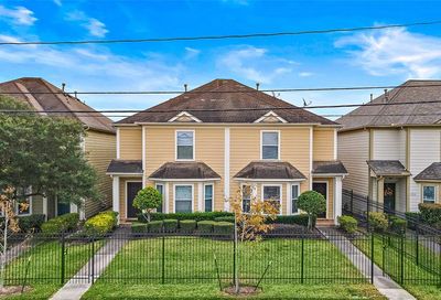 1715 Redwing Pines Drive Houston TX 77009