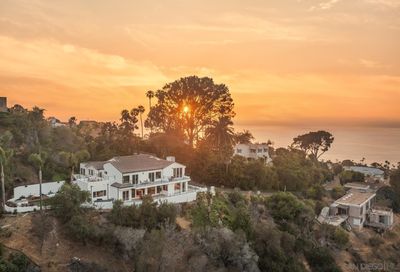 7585 Hillside Dr La Jolla CA 92037