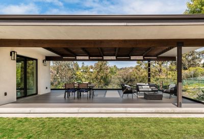 2040 Via Ladeta La Jolla CA 92037