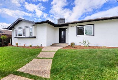 8976 Cliffridge Ave La Jolla CA 92037