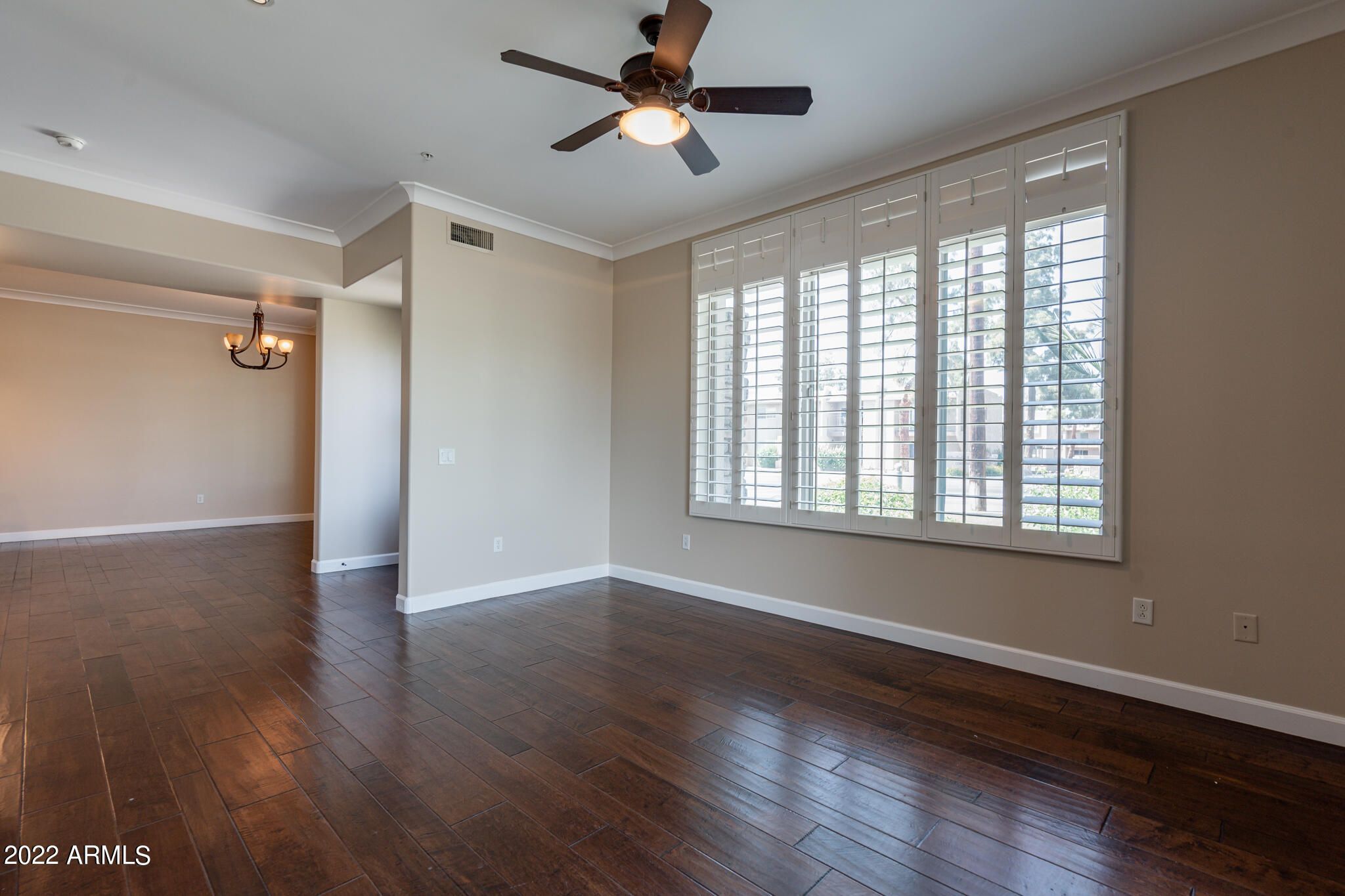 4931 N Woodmere Fairway --