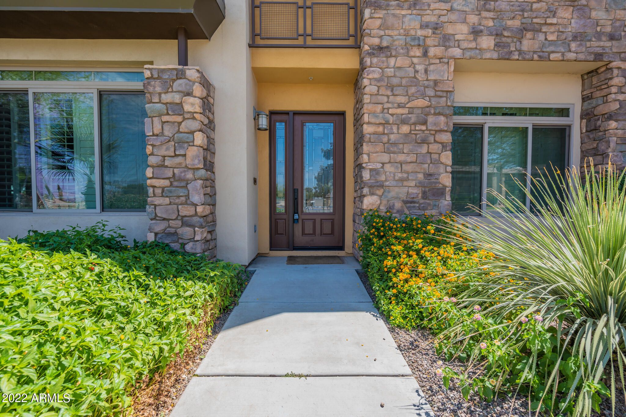 4931 N Woodmere Fairway --