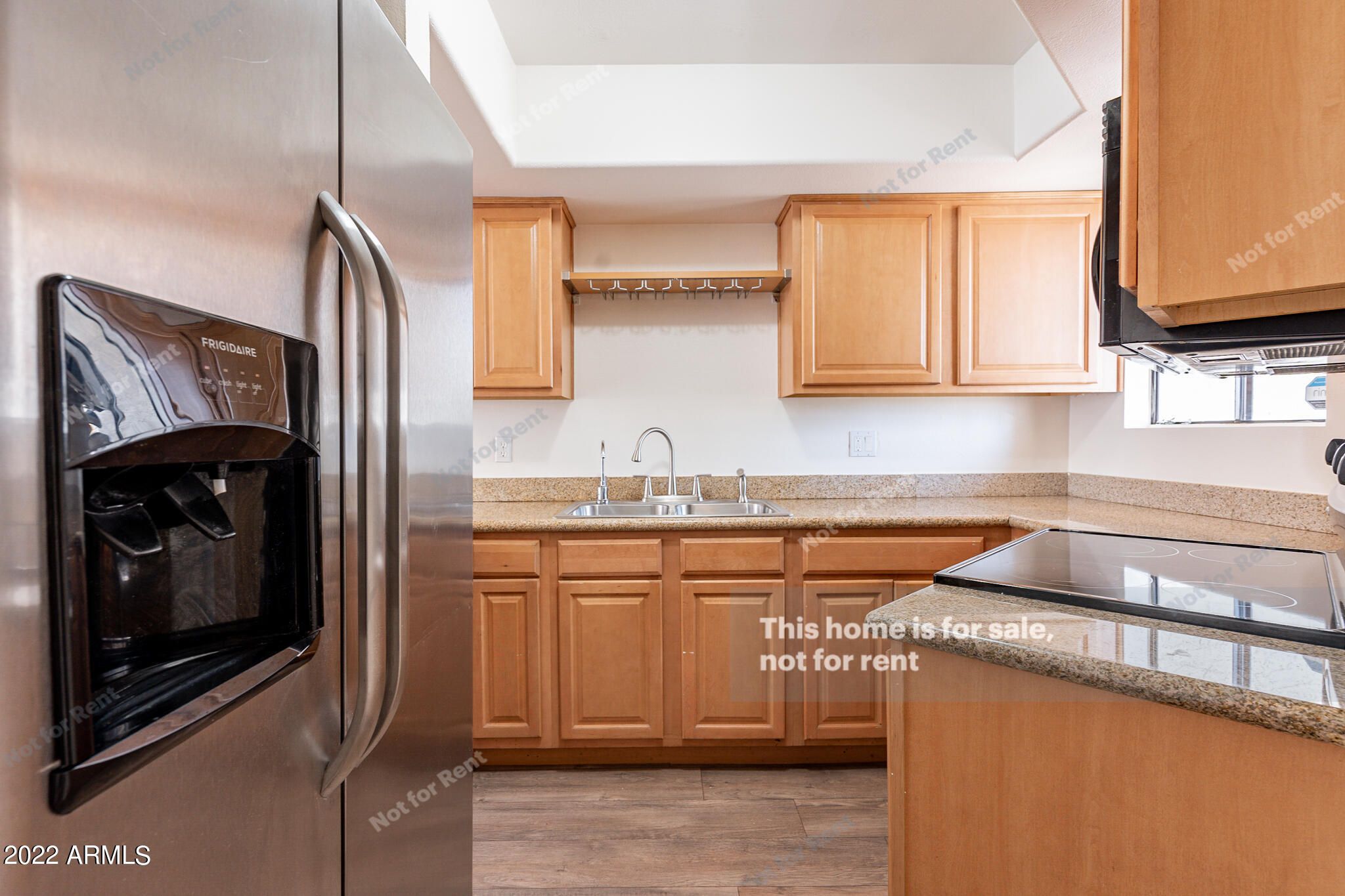 985 N Granite Reef Road