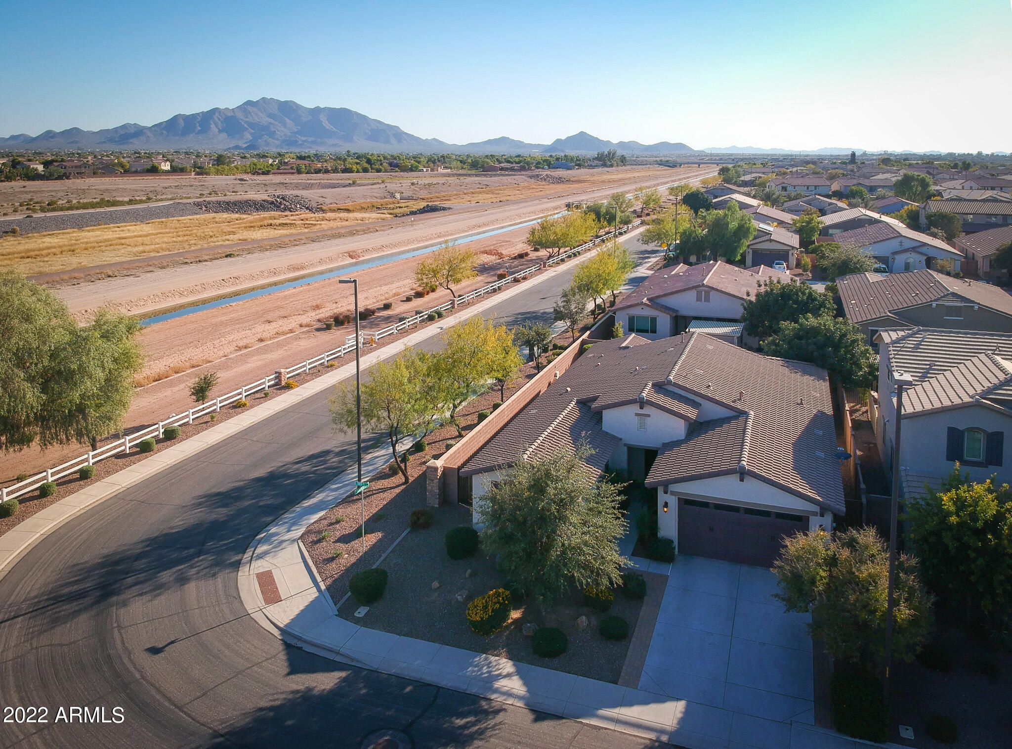 2571 E Tonto Drive