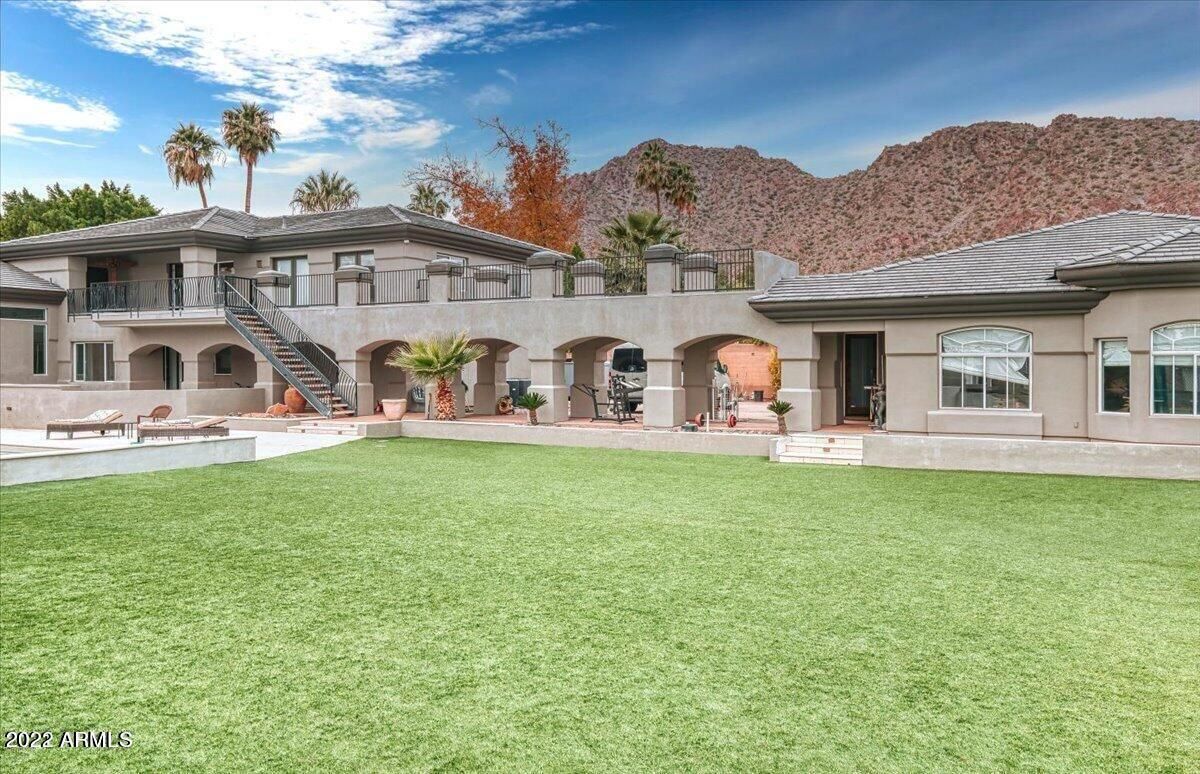 4425 N Arcadia Lane