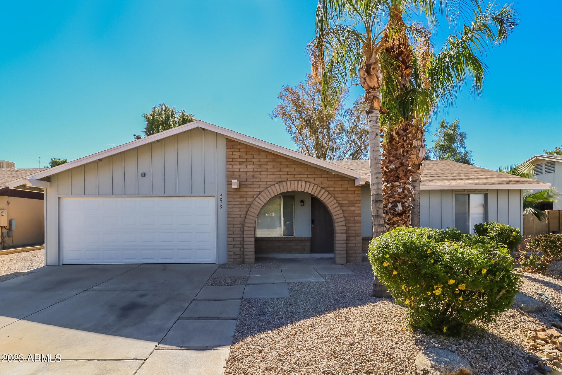 4019 W Corrine Drive