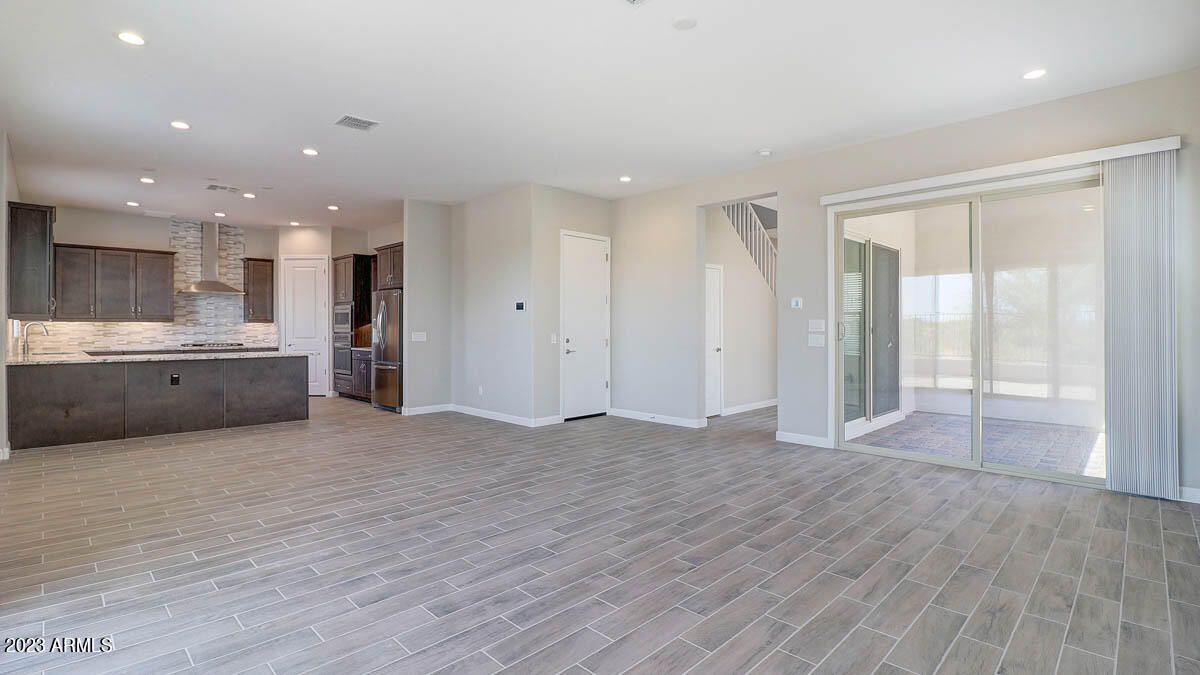 5122 E Anderson Drive