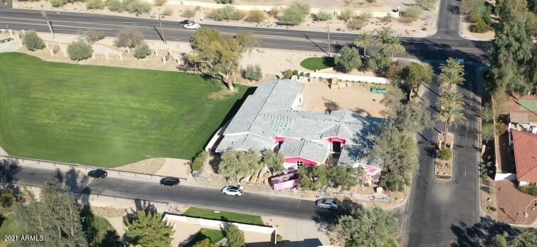 8901 N 47th Place