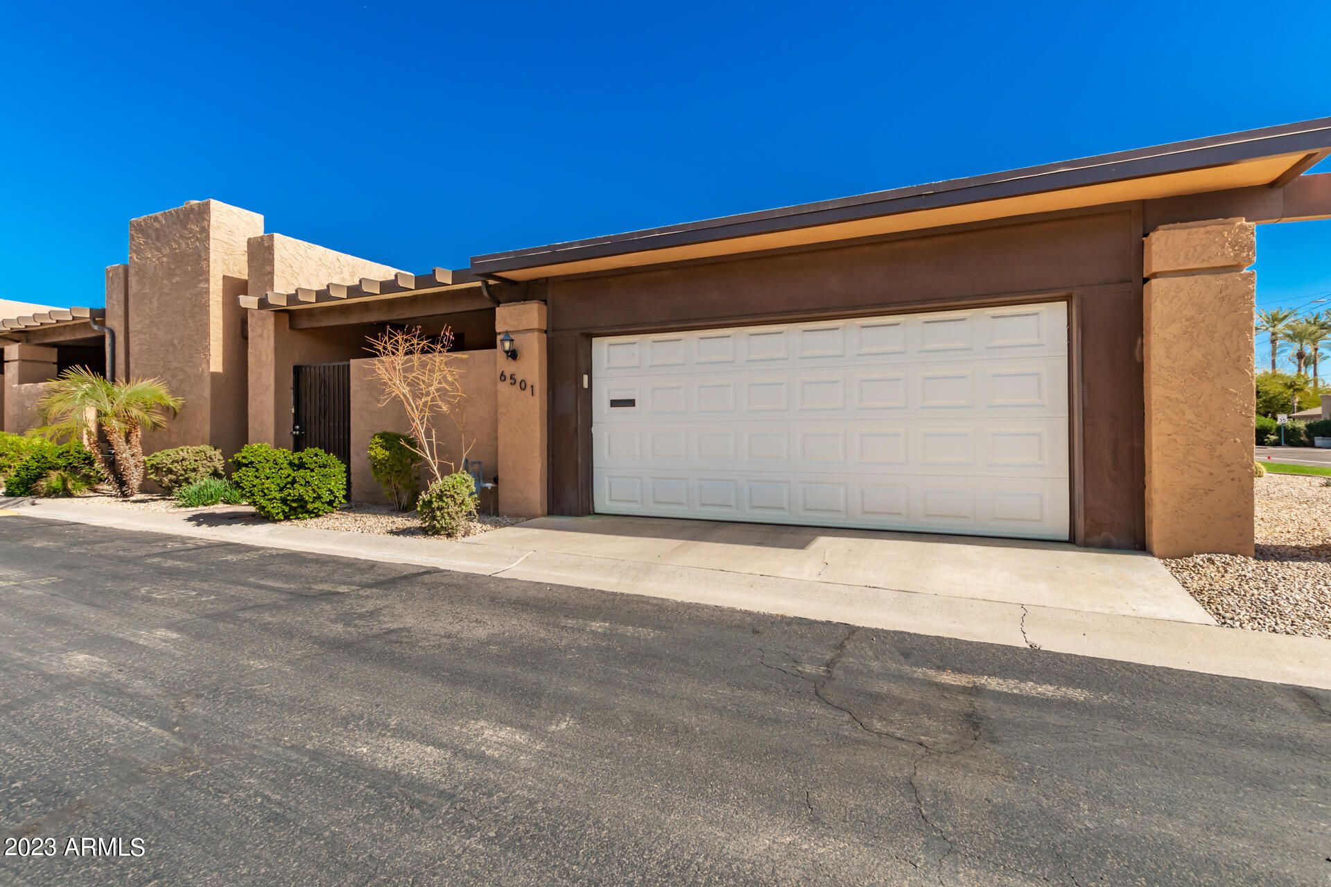 6501 N La Paloma Oeste Street
