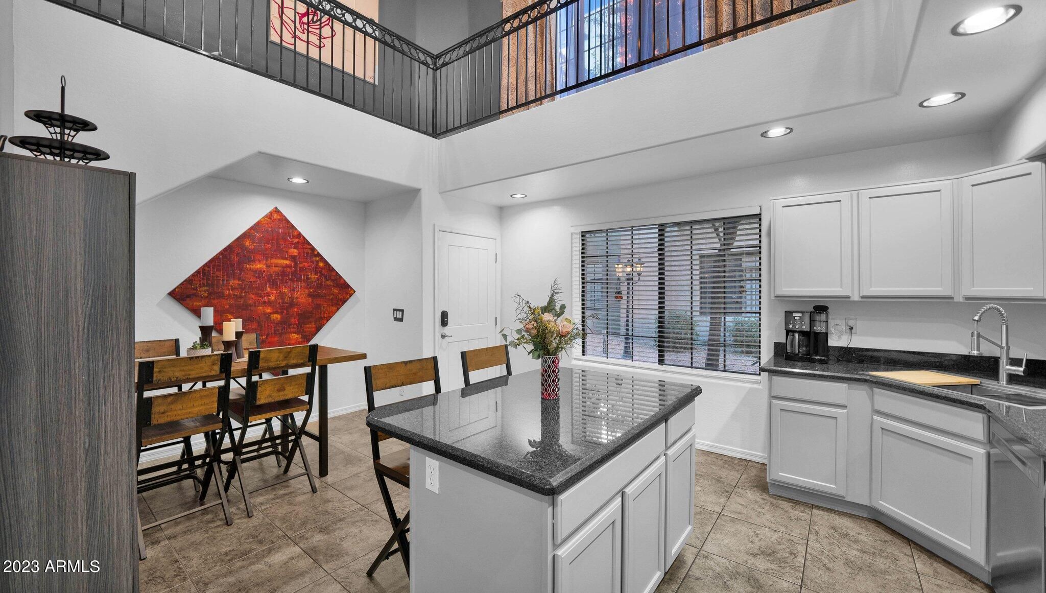 3432 E Lance Lane