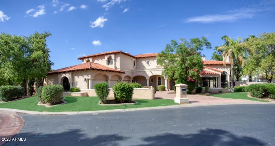 1523 E Treasure Cove Drive