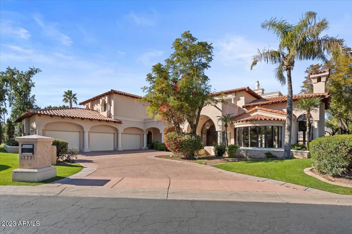 1523 E Treasure Cove Drive