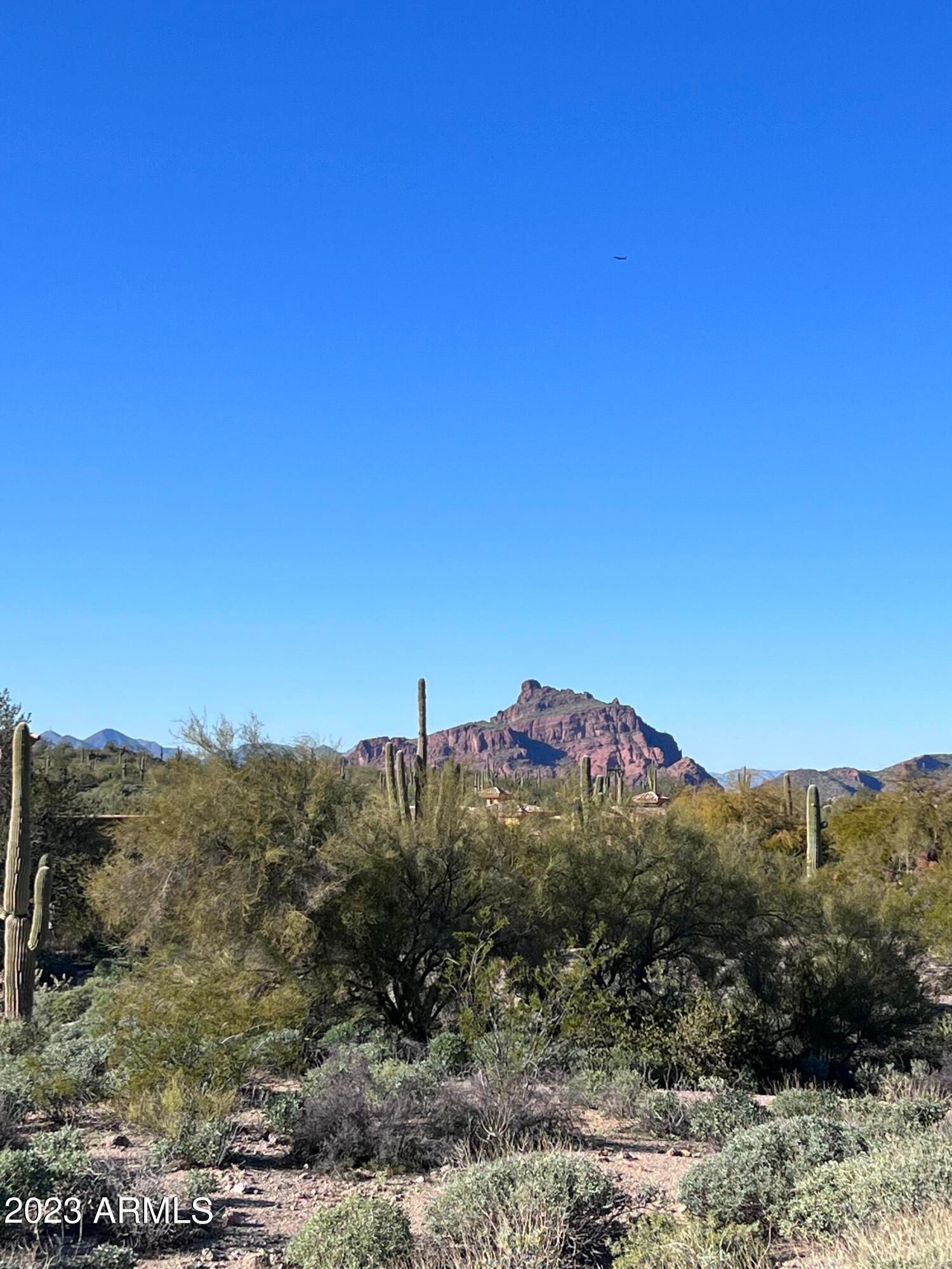 4313 N Deserts Gate --