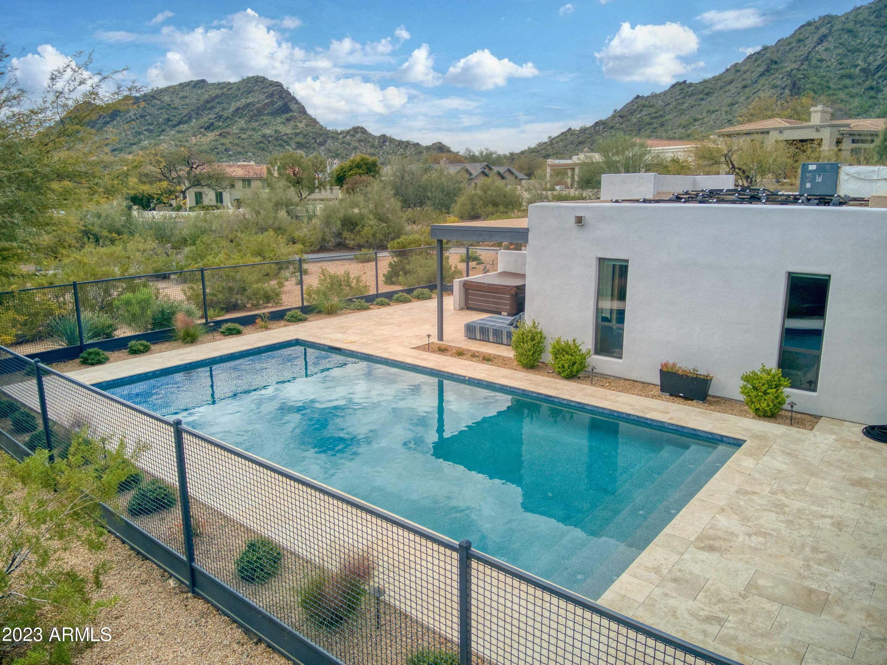 2302 E Mountain View Road