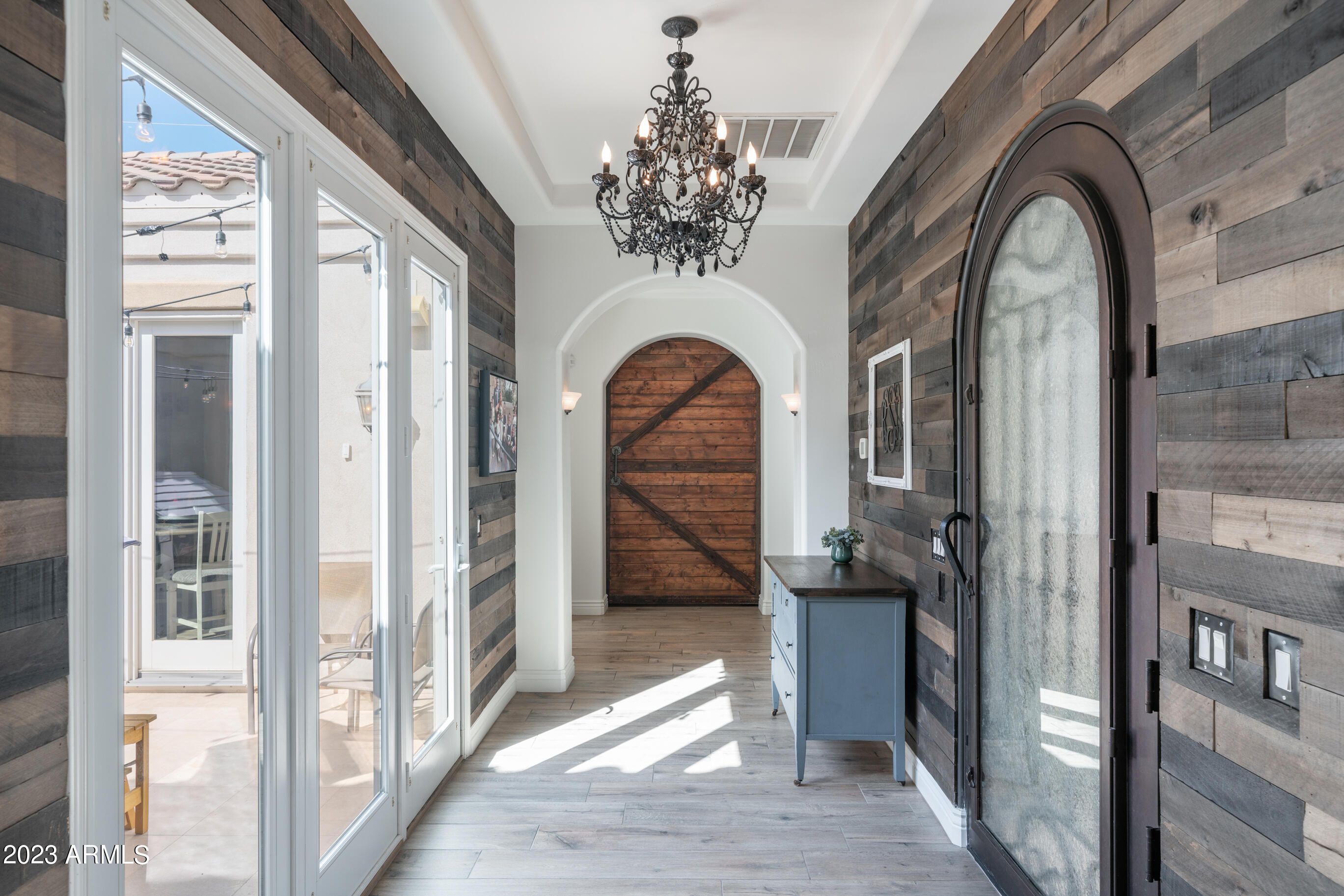 2019 E Hackberry Place