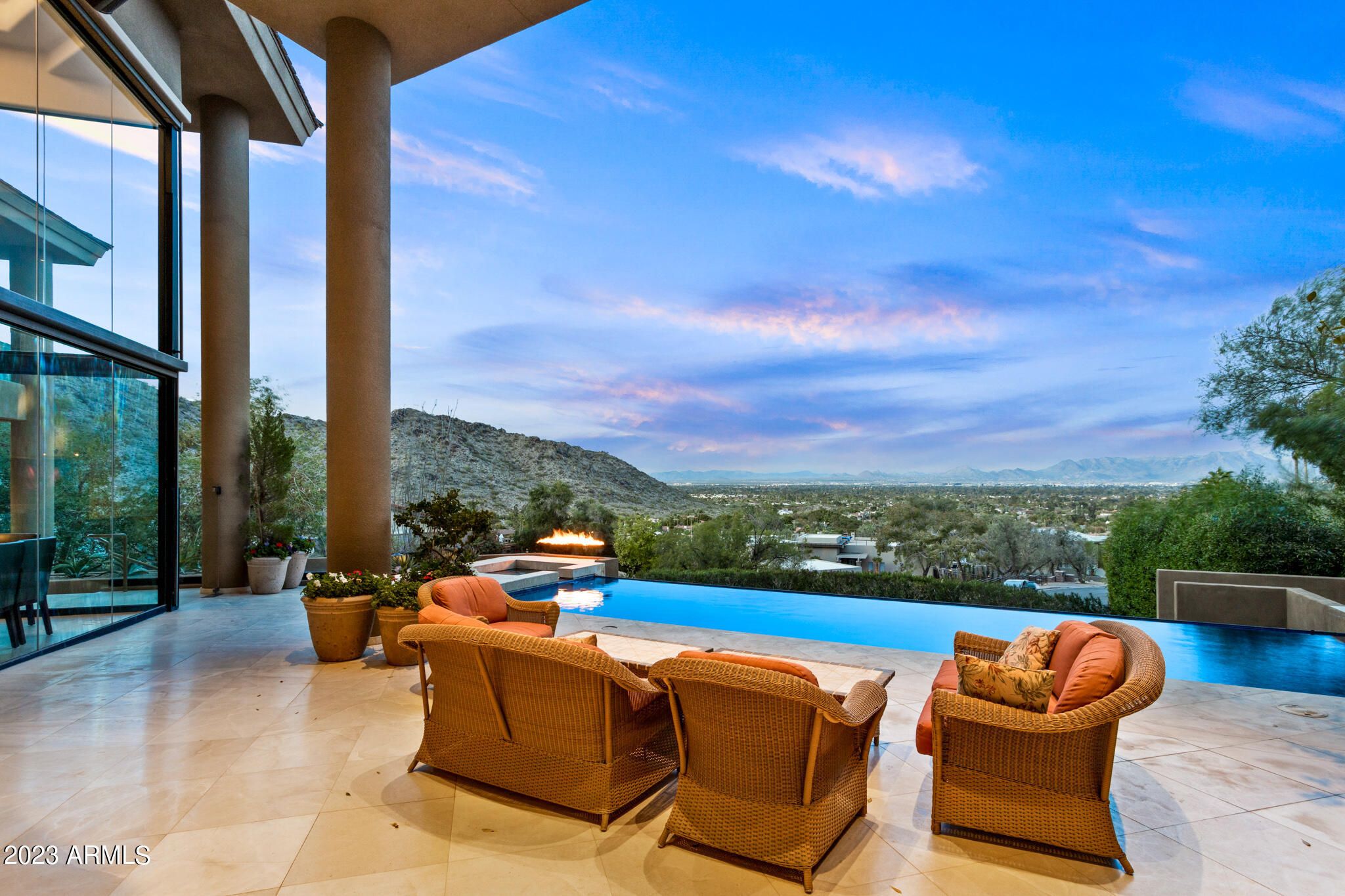 4401 E Mockingbird Lane