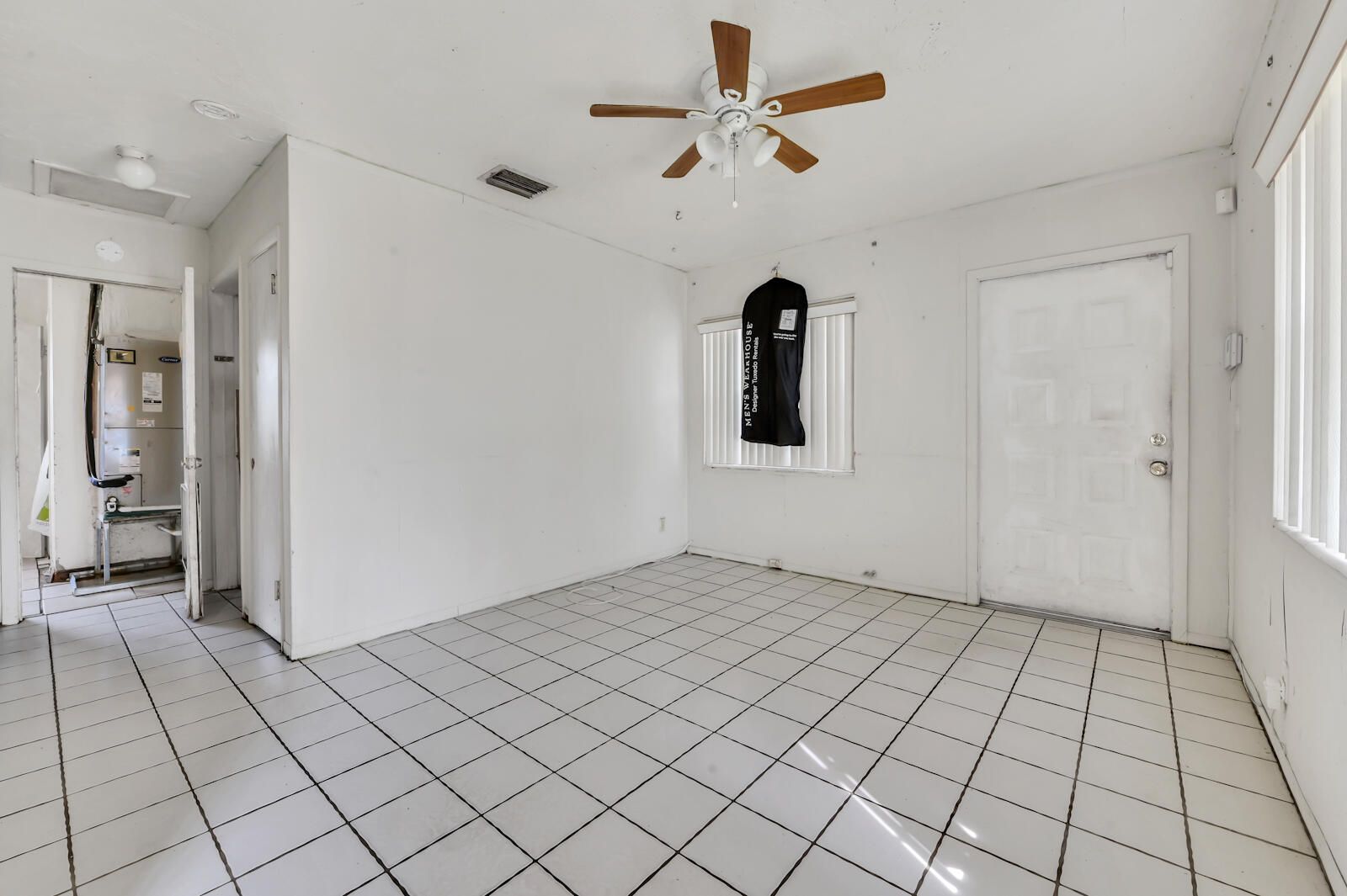 Properties 1064 W 26th Court
