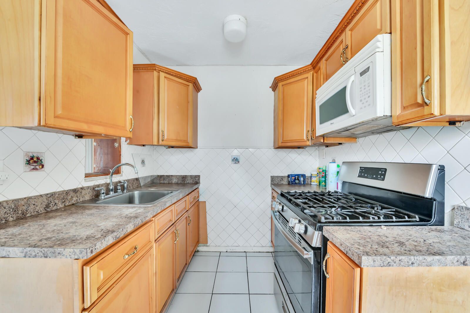 Properties 1064 W 26th Court