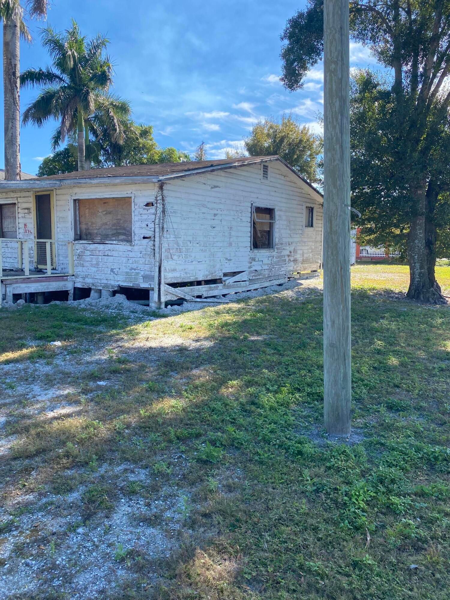 Properties 216 SW Avenue C