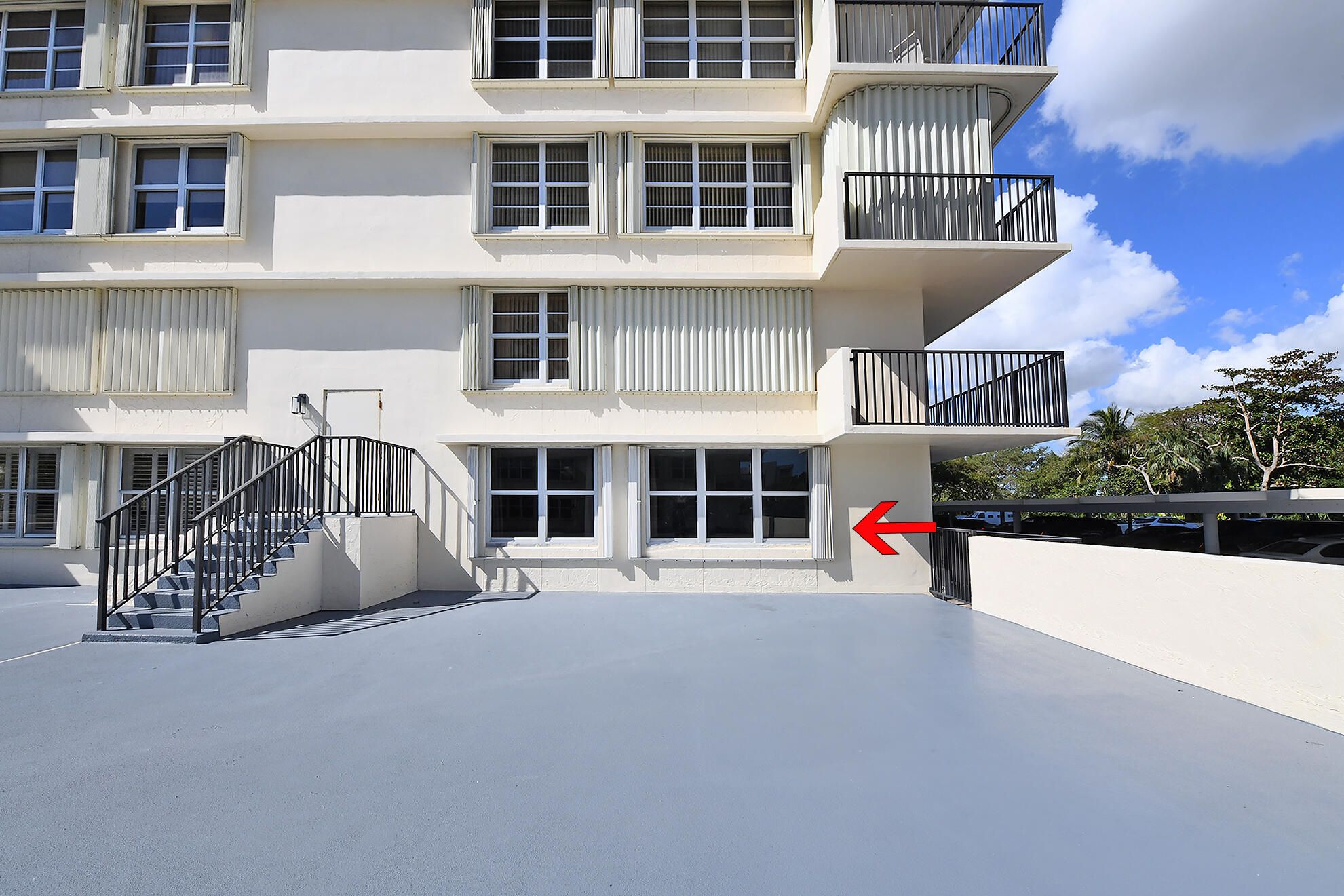 Properties 2121 N Ocean Boulevard